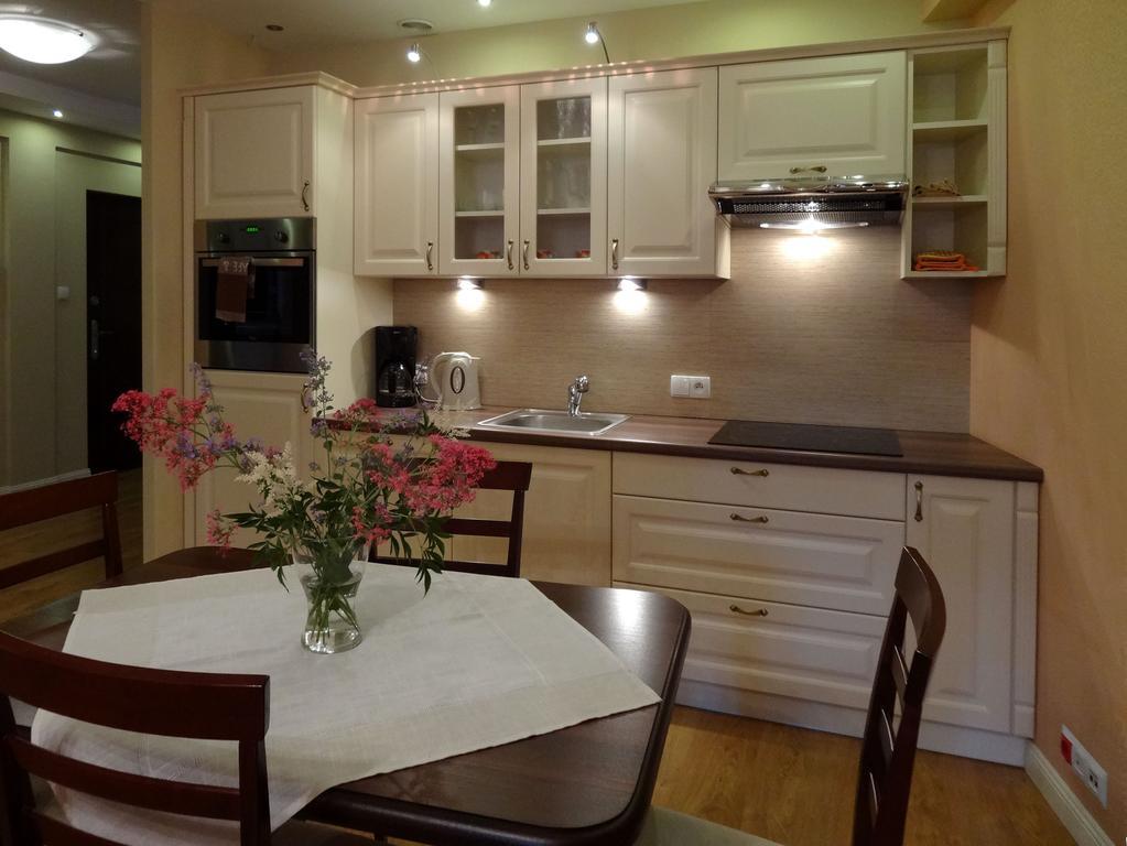 Apartamenty Centrum Villa Perla Jelenia Góra Szoba fotó